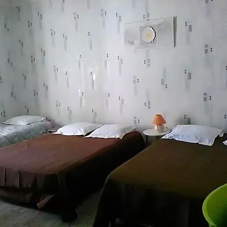 Le Parisien Szálloda
