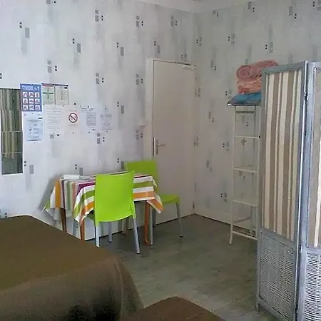 Le Parisien Szálloda *